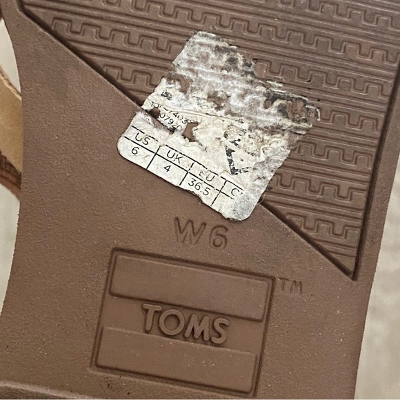 TOMS Lexie Sandstorm Leather Metallic sandals - Picture 9 of 13